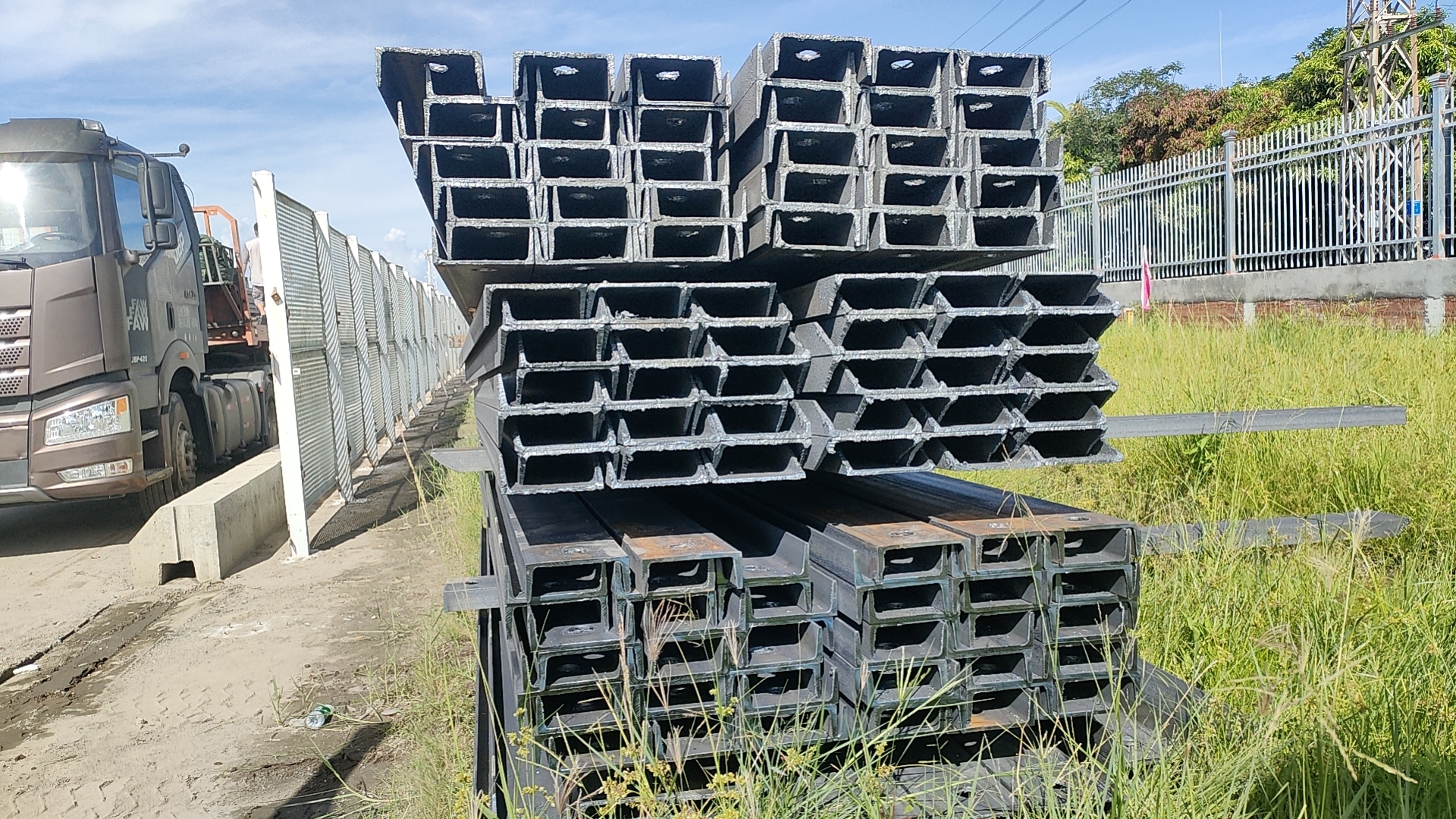 揭东区倒路槽钢工地专用铺路钢板出租 - 推荐